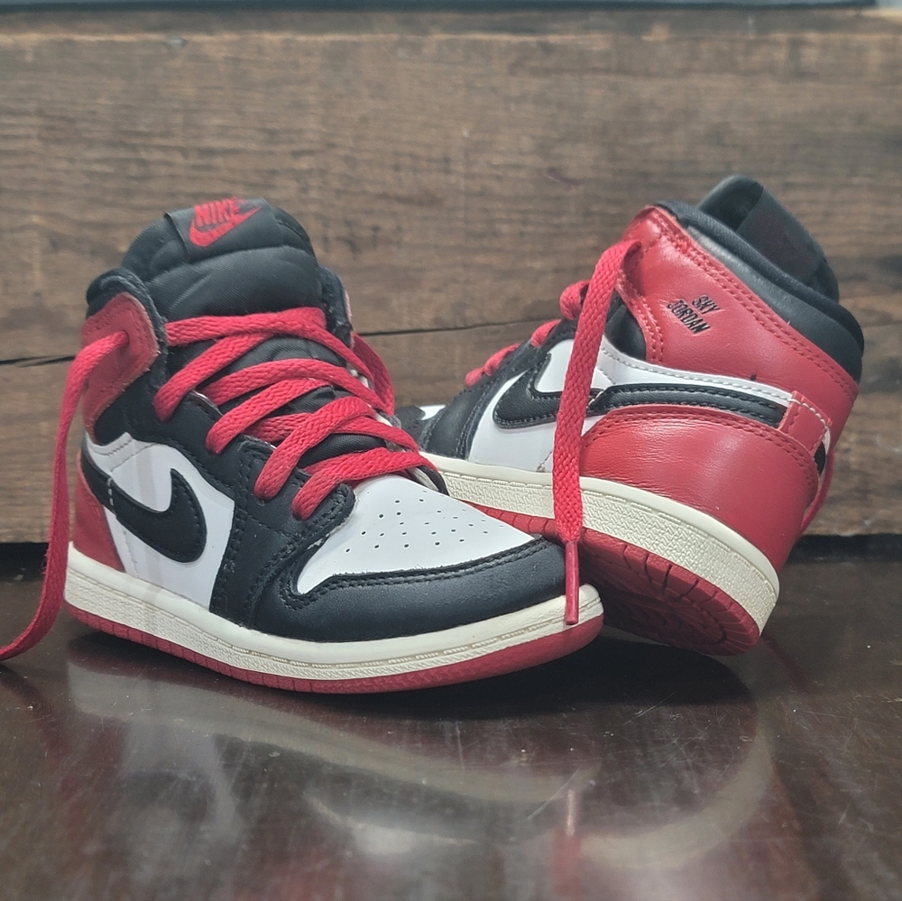 Nike Air Jordan 1 High OG 'Black Toe Reimagined' (US 8C)